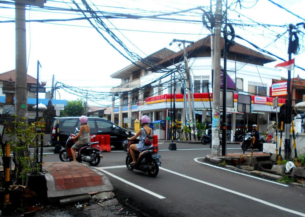 Reddoorz At Kerobokan Seminyak 2 Exterior foto